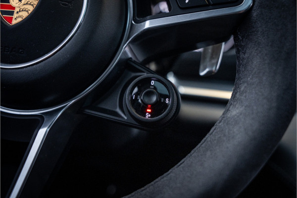 Porsche Panamera Sport Turismo 4.0 GTS Sport Chrono l Panorama l Memory l Luchtvering
