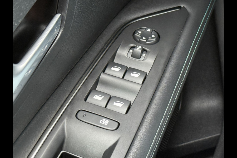Peugeot 3008 BWJ 2022 | 1.6 HYbrid4 300PK Blue Allure | TREKHAAK | LEDER/STOF | CAMERA A | CLIMA | NAVI | CARPLAY | STOELVERW | PDC 2X |