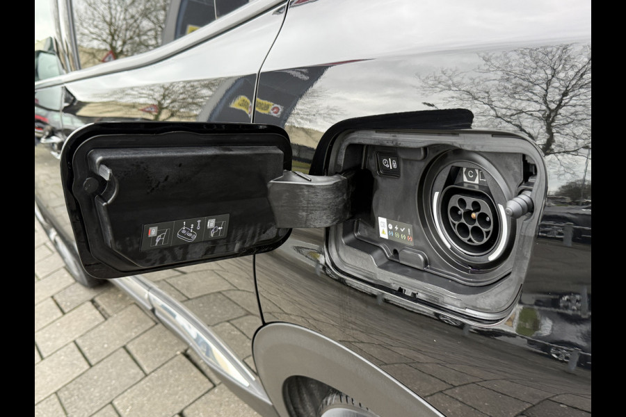 Peugeot 3008 BWJ 2022 | 1.6 HYbrid4 300PK Blue Allure | TREKHAAK | LEDER/STOF | CAMERA A | CLIMA | NAVI | CARPLAY | STOELVERW | PDC 2X |