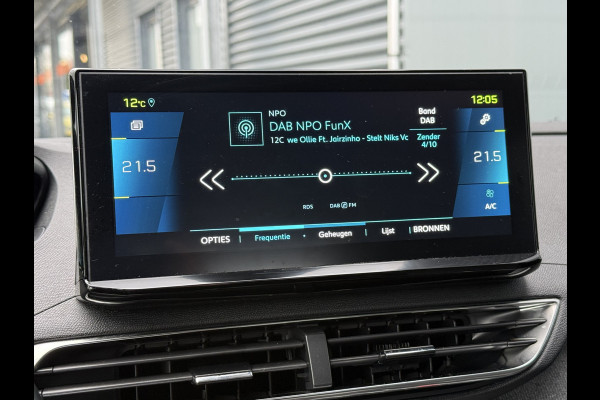 Peugeot 3008 BWJ 2022 | 1.6 HYbrid4 300PK Blue Allure | TREKHAAK | LEDER/STOF | CAMERA A | CLIMA | NAVI | CARPLAY | STOELVERW | PDC 2X |