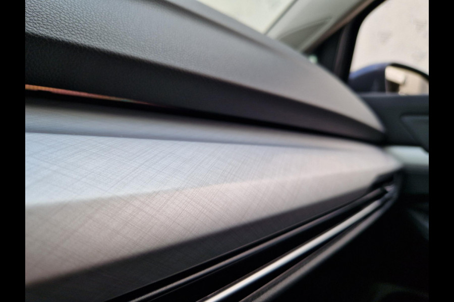 Volkswagen GOLF Variant 1.5 eTSI Life Business | Camera | Stoel/Stuurverwarming | ACC | LED | PDC | DAB | 18 inch