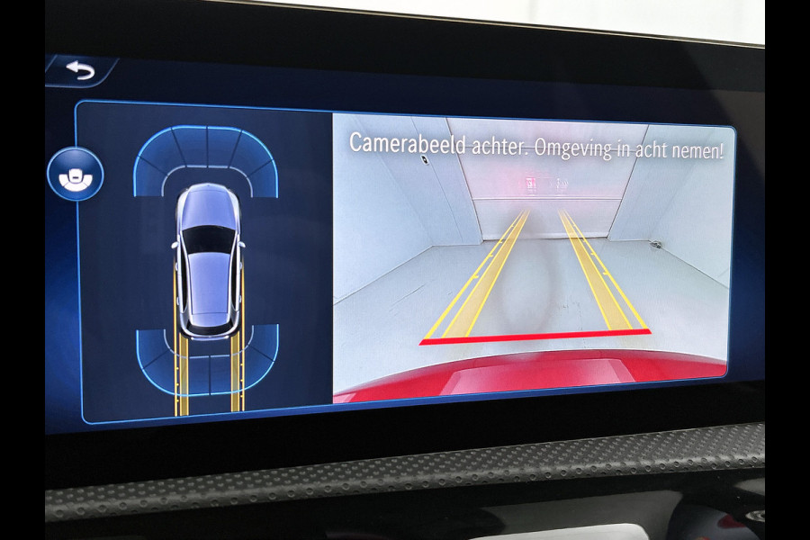 Mercedes-Benz A-Klasse 180 Star Edition AMG Line | Nightpakket | Dodehoekassistent | Smartphone integratie | KEYLESS GO | 19 inch AMG velgen | Sfeerverlichting | Verwarmde stoelen vooraan | Panoramaschuifdak |