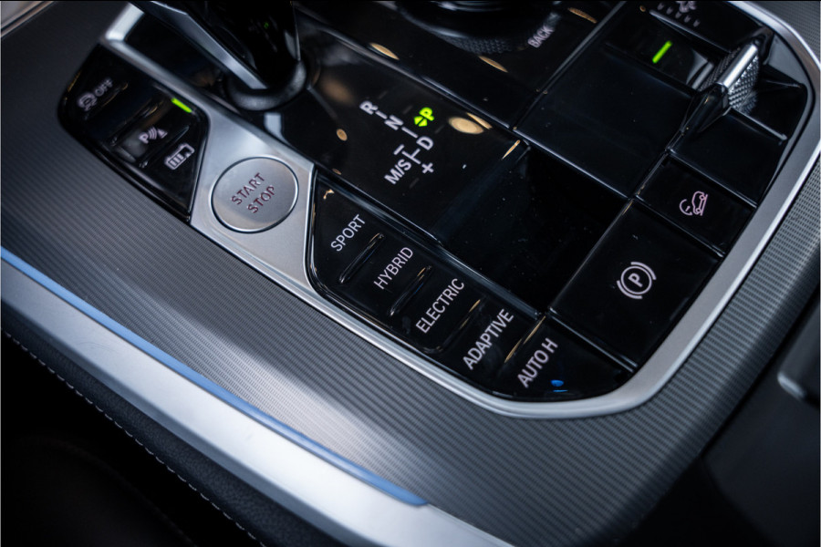 BMW X5 xDrive45e Executive - M-Sport l Panorama l HUD l ACC l Sfeerverl.