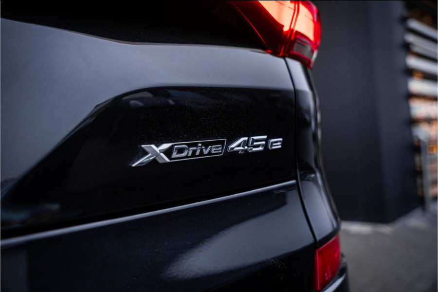 BMW X5 xDrive45e Executive - M-Sport l Panorama l HUD l ACC l Sfeerverl.