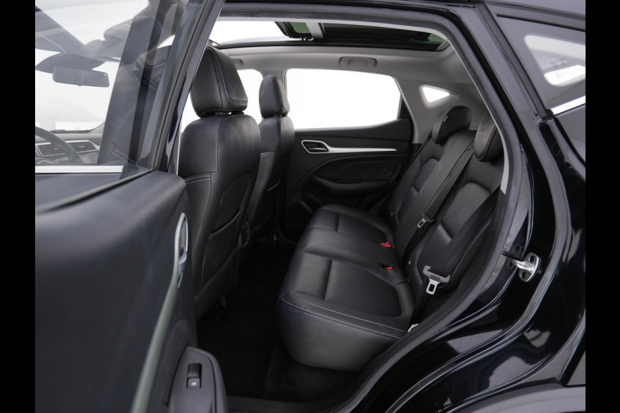 MG ZS EV Luxury 45 kWh { SOH-90%} (INCL-BTW) *PANO | LEATHER | CCS-FASTLOADER | KEYLESS | NAVI-FULLMAP | ADAPTIVE-CRUISE | CAMERA | CARPLAY | DAB | LANE-ASSIST | SPORT-SEATS | 17"ALU*