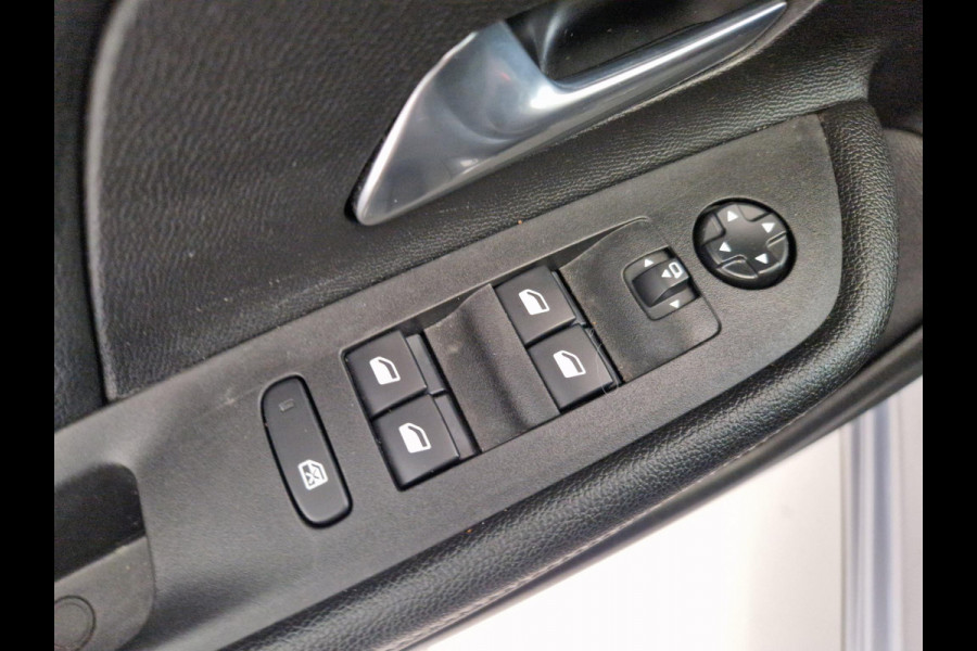 Opel Mokka Electric Level 4 50 kWh Rode accenten