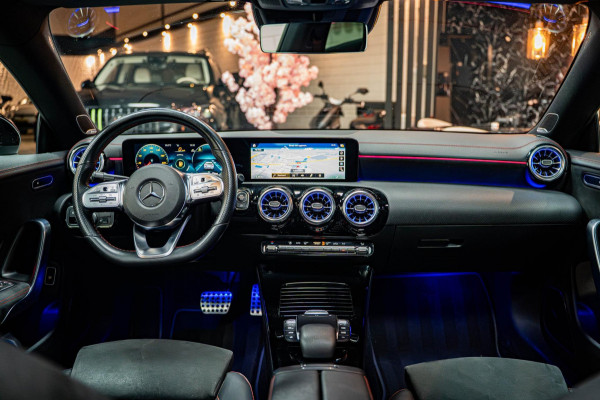 Mercedes-Benz CLA-Klasse 200 AMGLINE|PANO|AUT|SFEER