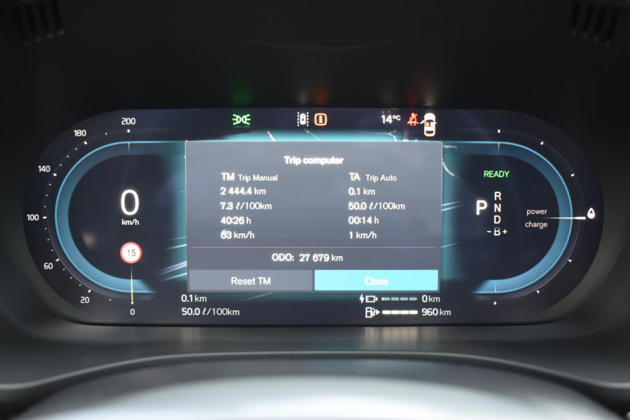 Volvo XC60 T6 350PK Automaat Plug-in Hybrid AWD Plus Dark / Navigatie / 360 Camera / Adaptieve Cruise Control / Stuur & Stoelverwarming / Elektr. Achterklep / Schuifdak / Trekhaak