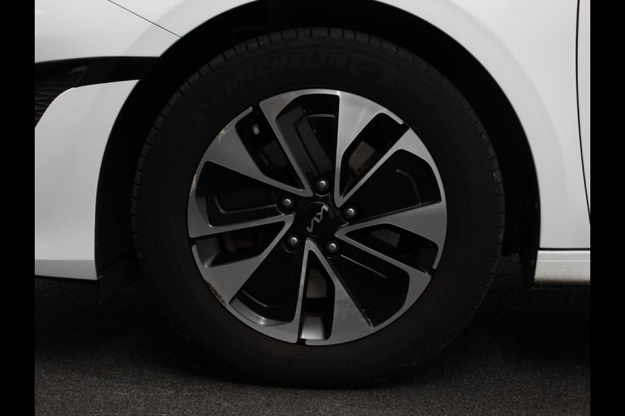 Kia Ceed Sportswagon 1.6 GDI PHEV DynamicLine Climate control | Adaptieve cruise control | Stuur verwarming | Stoel verwarming | Parkeersensoren | Achteruitrijcamera | Apple Carplay/ Android Auto