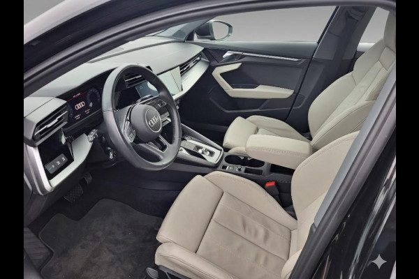 Audi A3 Sportback 35 TFSI Business edition 150 pk S-tronic | Navigatie | Parkeersensoren achter | Adaptieve cruise control | Lederen bekleding | Apple Carplay/Android Auto |