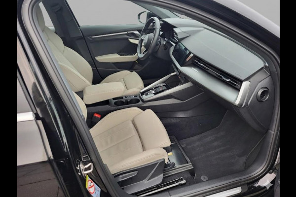 Audi A3 Sportback 35 TFSI Business edition 150 pk S-tronic | Navigatie | Parkeersensoren achter | Adaptieve cruise control | Lederen bekleding | Apple Carplay/Android Auto |