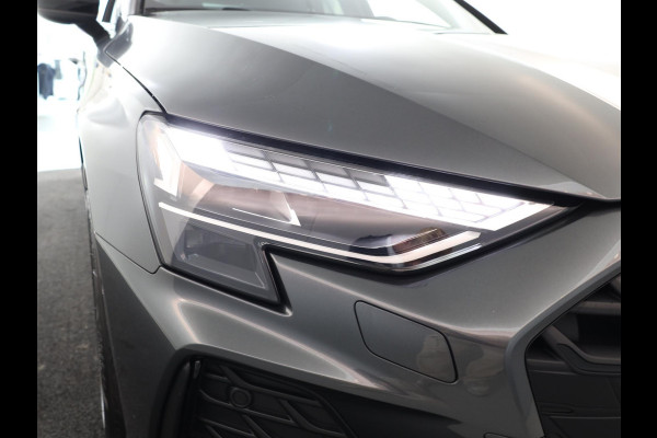 Audi A3 Sportback 45 TFSI e S edition Competition 272 pk SOH 100% S-tronic| Navigatie | Panoramadak | Private lease vanaf €798,- | Achteruitrijcamera | Adaptieve cruise control | Matrix LED koplampen |
