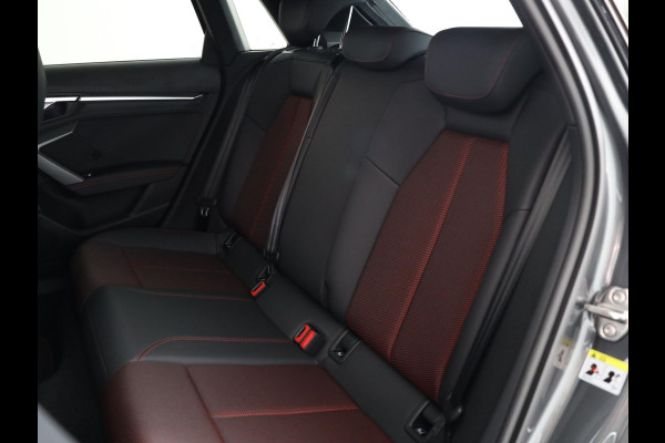 Audi A3 Sportback 45 TFSI e S edition Competition 272 pk SOH 100% S-tronic| Navigatie | Panoramadak | Private lease vanaf €798,- | Achteruitrijcamera | Adaptieve cruise control | Matrix LED koplampen |