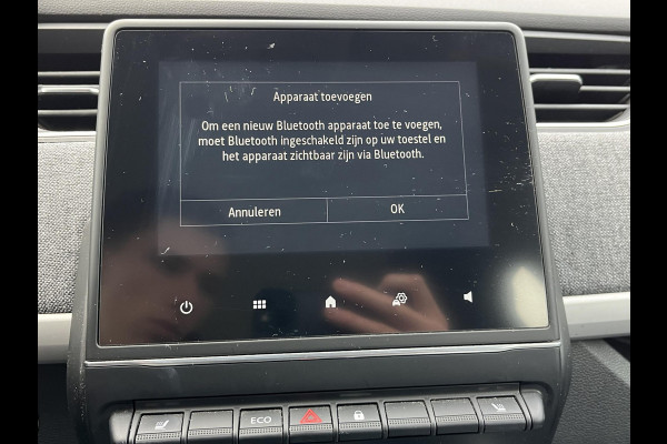 Renault ZOE R135 Intens 52 kWh VAN: €16.900- VOOR: €13.877,- UW EINDEJAARSVOORDEEL: €3.023 |SOH 94% KOOPACCU | 3-FASE LADER + SNELLAADFUNCTIE | STOEL + STUURWIELVERWARMING | CAMERA | NAVI |Rijklaar geleverd met 12 maanden BOVAG-garantie