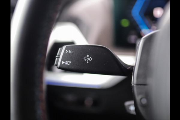 BMW XM PHEV 30 kWh | B&W | Achterasbesturing | 23" | Keyless
