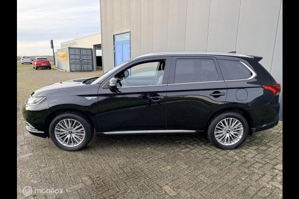Mitsubishi Outlander 2.4 PHEV Instyle trekhaak allseason banden