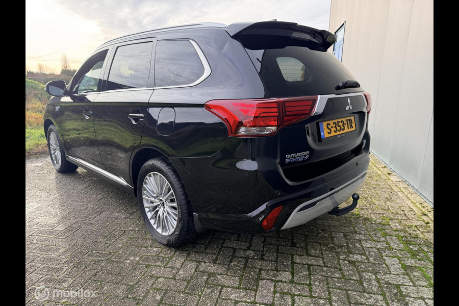 Mitsubishi Outlander 2.4 PHEV Instyle trekhaak allseason banden