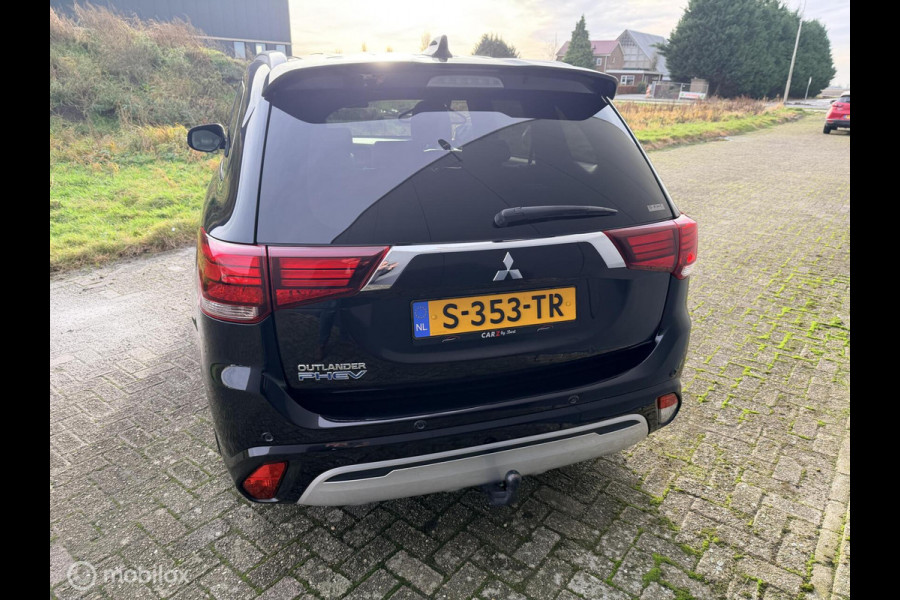 Mitsubishi Outlander 2.4 PHEV Instyle trekhaak allseason banden