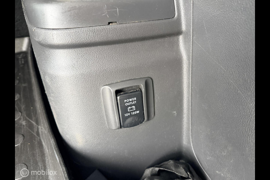 Mitsubishi Outlander 2.4 PHEV Instyle trekhaak allseason banden