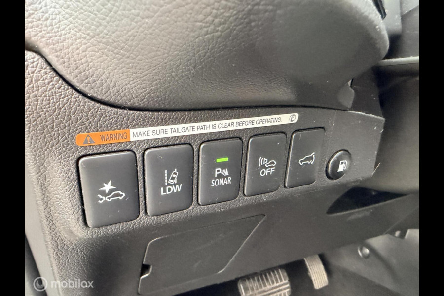 Mitsubishi Outlander 2.4 PHEV Instyle trekhaak allseason banden