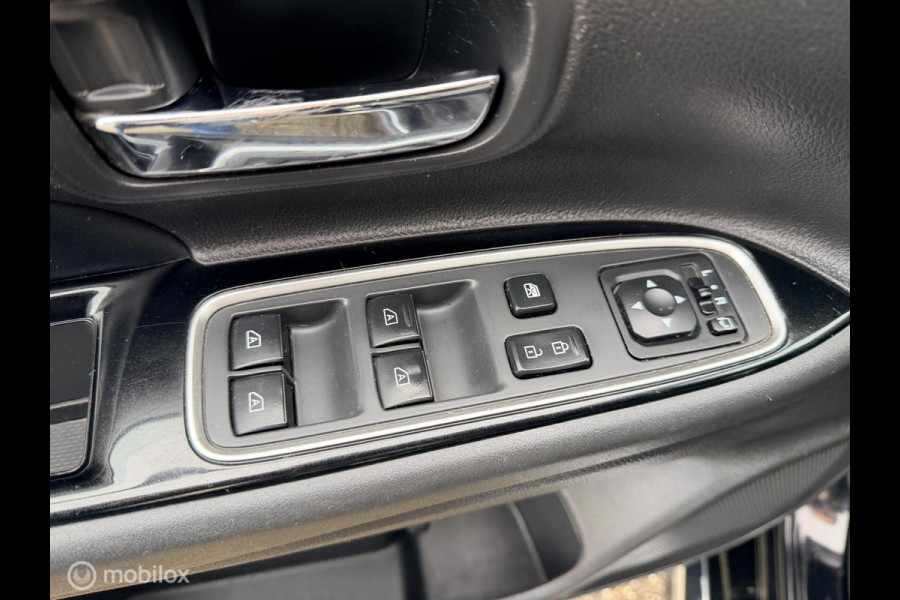 Mitsubishi Outlander 2.4 PHEV Instyle trekhaak allseason banden