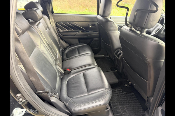 Mitsubishi Outlander 2.4 PHEV Instyle trekhaak allseason banden