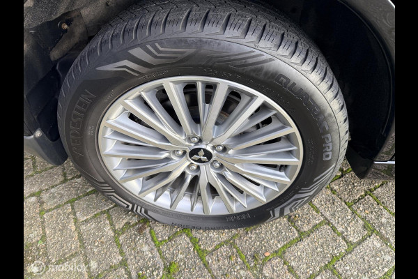 Mitsubishi Outlander 2.4 PHEV Instyle trekhaak allseason banden