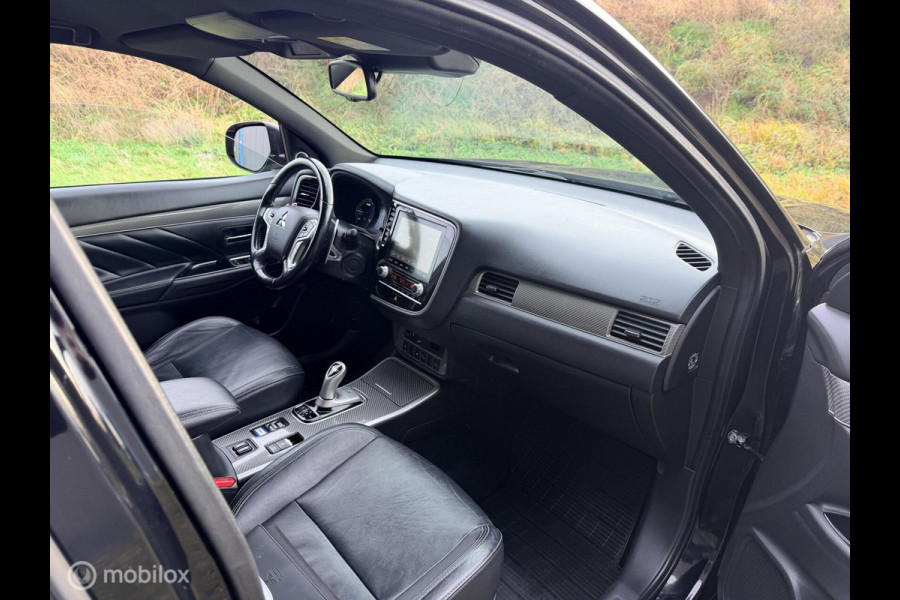 Mitsubishi Outlander 2.4 PHEV Instyle trekhaak allseason banden