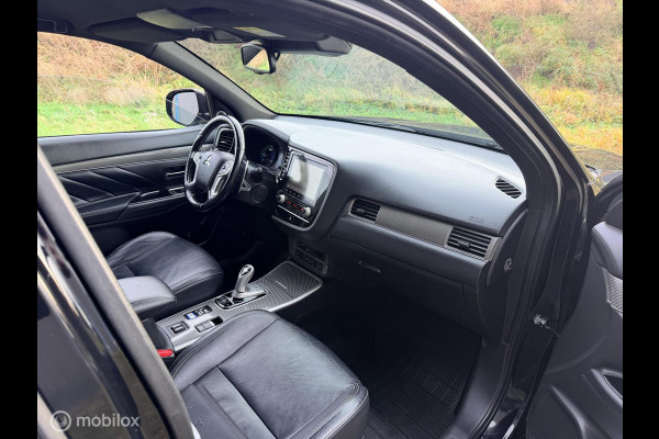Mitsubishi Outlander 2.4 PHEV Instyle trekhaak allseason banden