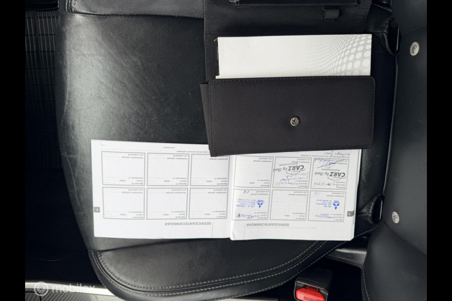 Mitsubishi Outlander 2.4 PHEV Instyle trekhaak allseason banden