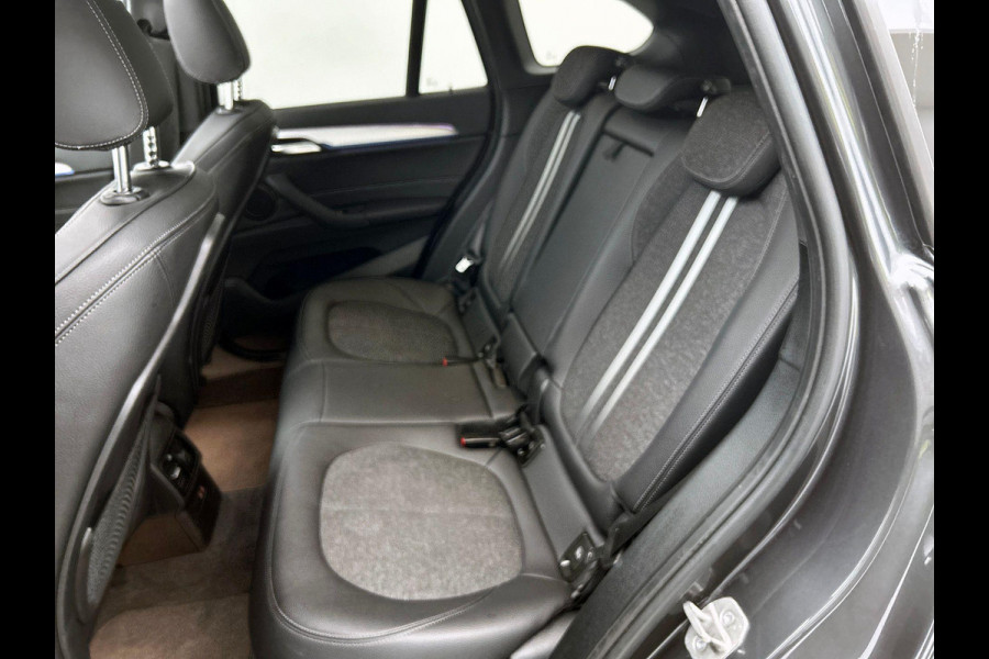 BMW X1 xDrive25e Exe.Ed. 221PK PLUG-In M Sport PANORAMADAK | AD-CRUISE | CAMERA