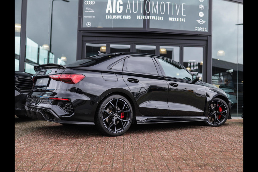 Audi RS 3 Limousine 2.5 TFSI A3 quattro | CT Carbon | RS-Dynamic | Matrix | Keyless | B&O | Leder | Camera