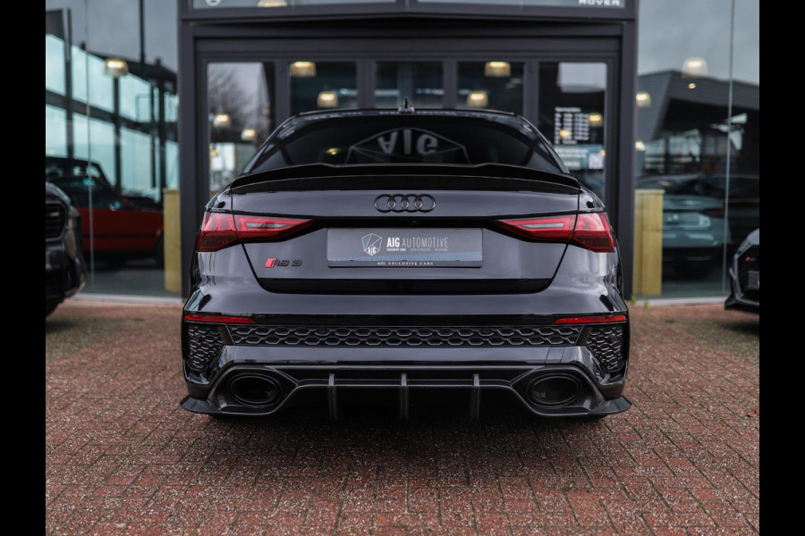 Audi RS 3 Limousine 2.5 TFSI A3 quattro | CT Carbon | RS-Dynamic | Matrix | Keyless | B&O | Leder | Camera