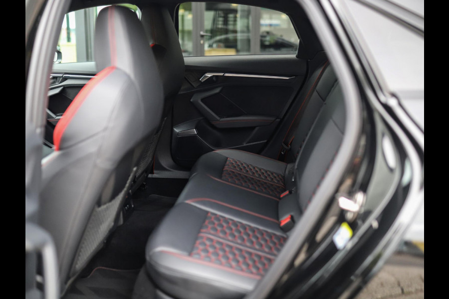 Audi RS 3 Limousine 2.5 TFSI A3 quattro | CT Carbon | RS-Dynamic | Matrix | Keyless | B&O | Leder | Camera