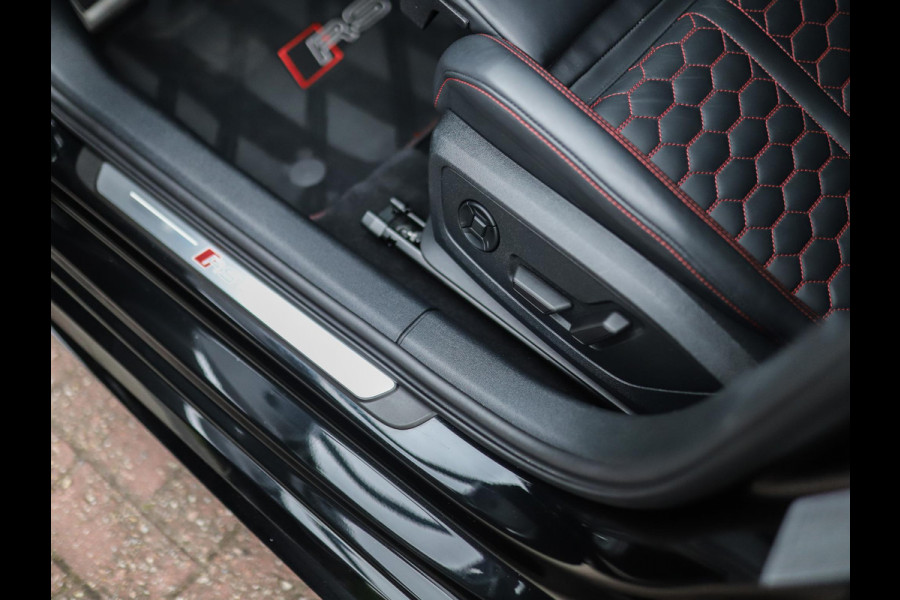 Audi RS 3 Limousine 2.5 TFSI A3 quattro | CT Carbon | RS-Dynamic | Matrix | Keyless | B&O | Leder | Camera