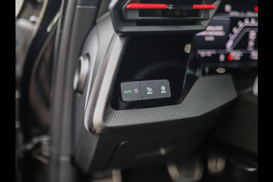 Audi RS 3 Limousine 2.5 TFSI A3 quattro | CT Carbon | RS-Dynamic | Matrix | Keyless | B&O | Leder | Camera