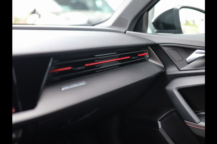 Audi RS 3 Limousine 2.5 TFSI A3 quattro | CT Carbon | RS-Dynamic | Matrix | Keyless | B&O | Leder | Camera