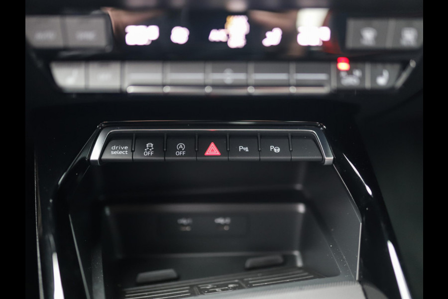 Audi RS 3 Limousine 2.5 TFSI A3 quattro | CT Carbon | RS-Dynamic | Matrix | Keyless | B&O | Leder | Camera