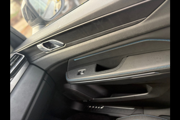 Lynk & Co 01 1.5 PHEV 261 PK AUTOMAAT BLACK EDITION (BOVAG/RIJKLAARPRIJS)