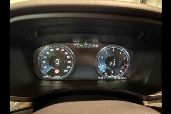 Volvo V60 B3 Aut. Momentum ACC Trekhaak Parkeercamera 164pk