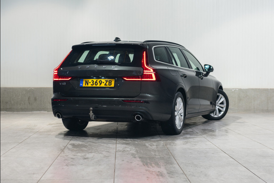 Volvo V60 B3 Aut. Momentum ACC Trekhaak Parkeercamera 164pk