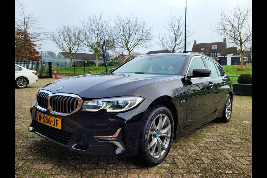 BMW 3 Serie Touring 320e LUXURY, Mokka Sport-leder, Stuurverw. Laser (1e eig. NL NAP)