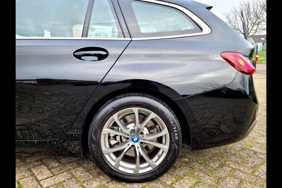 BMW 3 Serie Touring 320e LUXURY, Mokka Sport-leder, Stuurverw. Laser (1e eig. NL NAP)