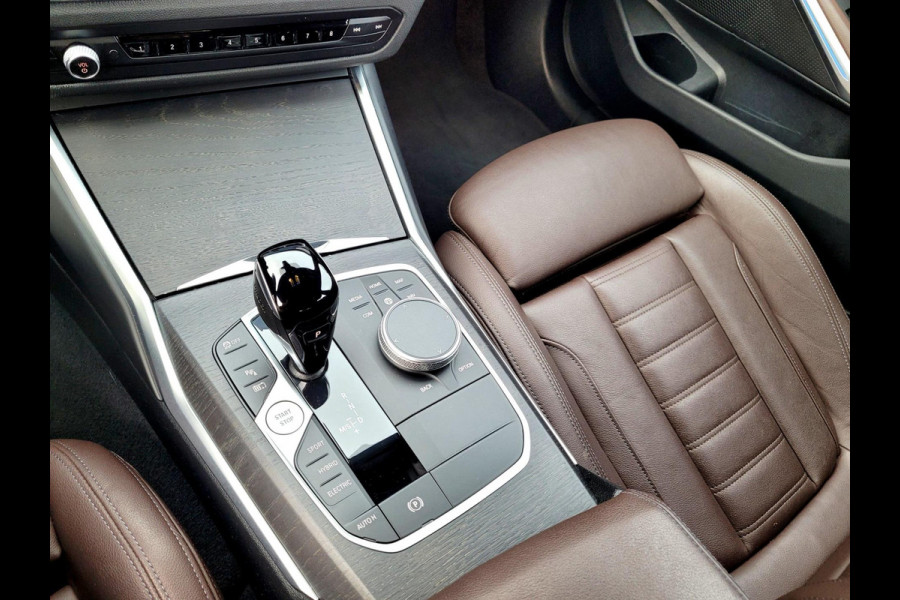 BMW 3 Serie Touring 320e LUXURY, Mokka Sport-leder, Stuurverw. Laser (1e eig. NL NAP)