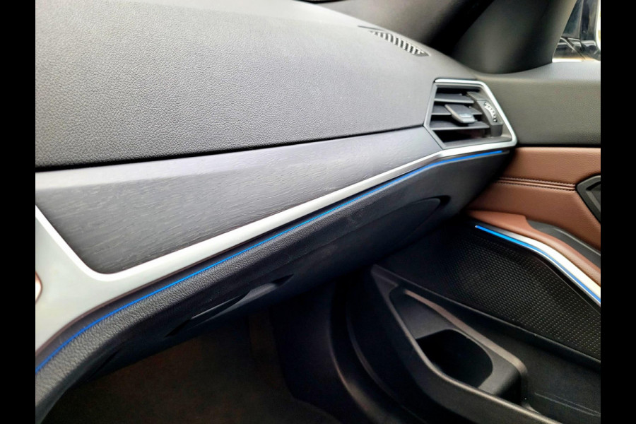 BMW 3 Serie Touring 320e LUXURY, Mokka Sport-leder, Stuurverw. Laser (1e eig. NL NAP)