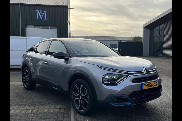 Citroën Ë-C4 Shine 50 kWh SOH 98% 3-FASE LADER | VAN: €19.900 VOOR: €17.877- UW EINDEJAARSVOORDEEL: €2.023| stuur + stoel verwarming | trekhaak | head-up display | Camera | keyles start & go | dodehoek | Rijklaar geleverd met 12 maanden BOVAG-garantie