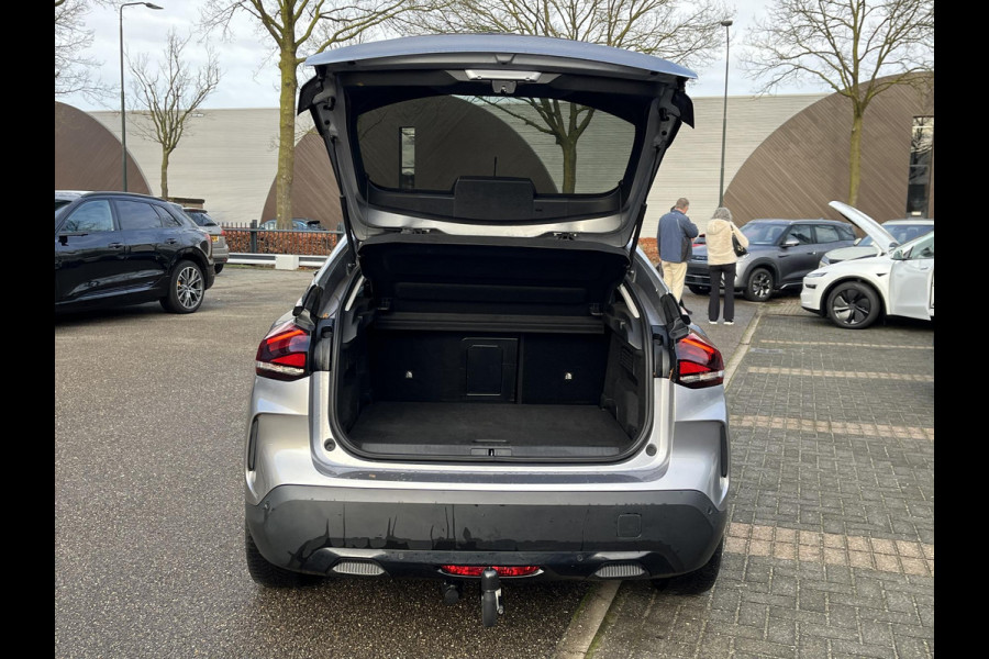 Citroën Ë-C4 Shine 50 kWh SOH 98% 3-FASE LADER | VAN: €19.900 VOOR: €17.877- UW EINDEJAARSVOORDEEL: €2.023| stuur + stoel verwarming | trekhaak | head-up display | Camera | keyles start & go | dodehoek | Rijklaar geleverd met 12 maanden BOVAG-garantie