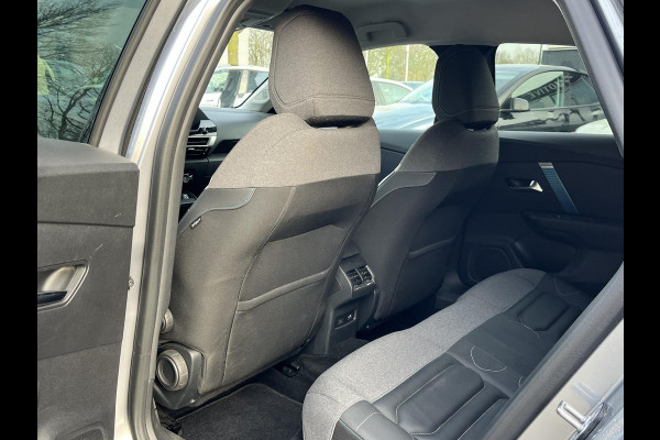 Citroën Ë-C4 Shine 50 kWh SOH 98% 3-FASE LADER | VAN: €19.900 VOOR: €17.877- UW EINDEJAARSVOORDEEL: €2.023| stuur + stoel verwarming | trekhaak | head-up display | Camera | keyles start & go | dodehoek | Rijklaar geleverd met 12 maanden BOVAG-garantie