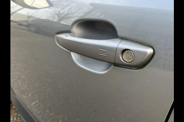 Citroën Ë-C4 Shine 50 kWh SOH 98% 3-FASE LADER | VAN: €19.900 VOOR: €17.877- UW EINDEJAARSVOORDEEL: €2.023| stuur + stoel verwarming | trekhaak | head-up display | Camera | keyles start & go | dodehoek | Rijklaar geleverd met 12 maanden BOVAG-garantie