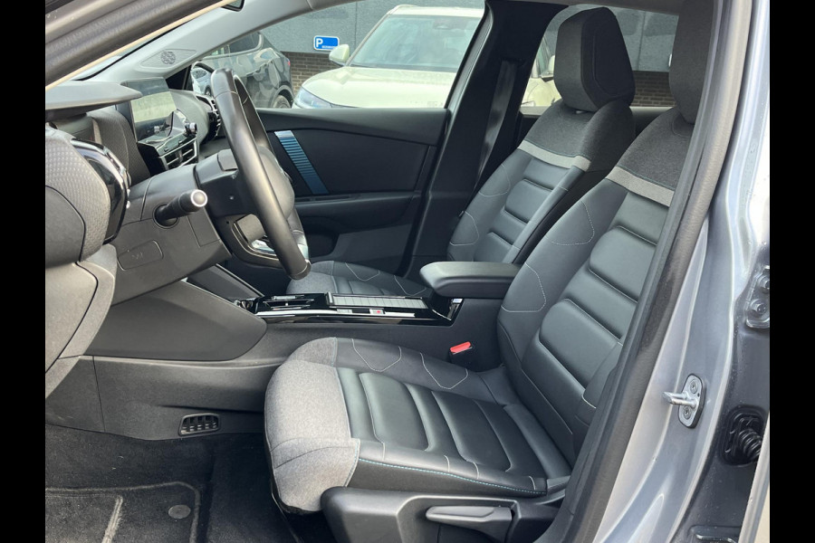 Citroën Ë-C4 Shine 50 kWh SOH 98% 3-FASE LADER | VAN: €19.900 VOOR: €17.877- UW EINDEJAARSVOORDEEL: €2.023| stuur + stoel verwarming | trekhaak | head-up display | Camera | keyles start & go | dodehoek | Rijklaar geleverd met 12 maanden BOVAG-garantie